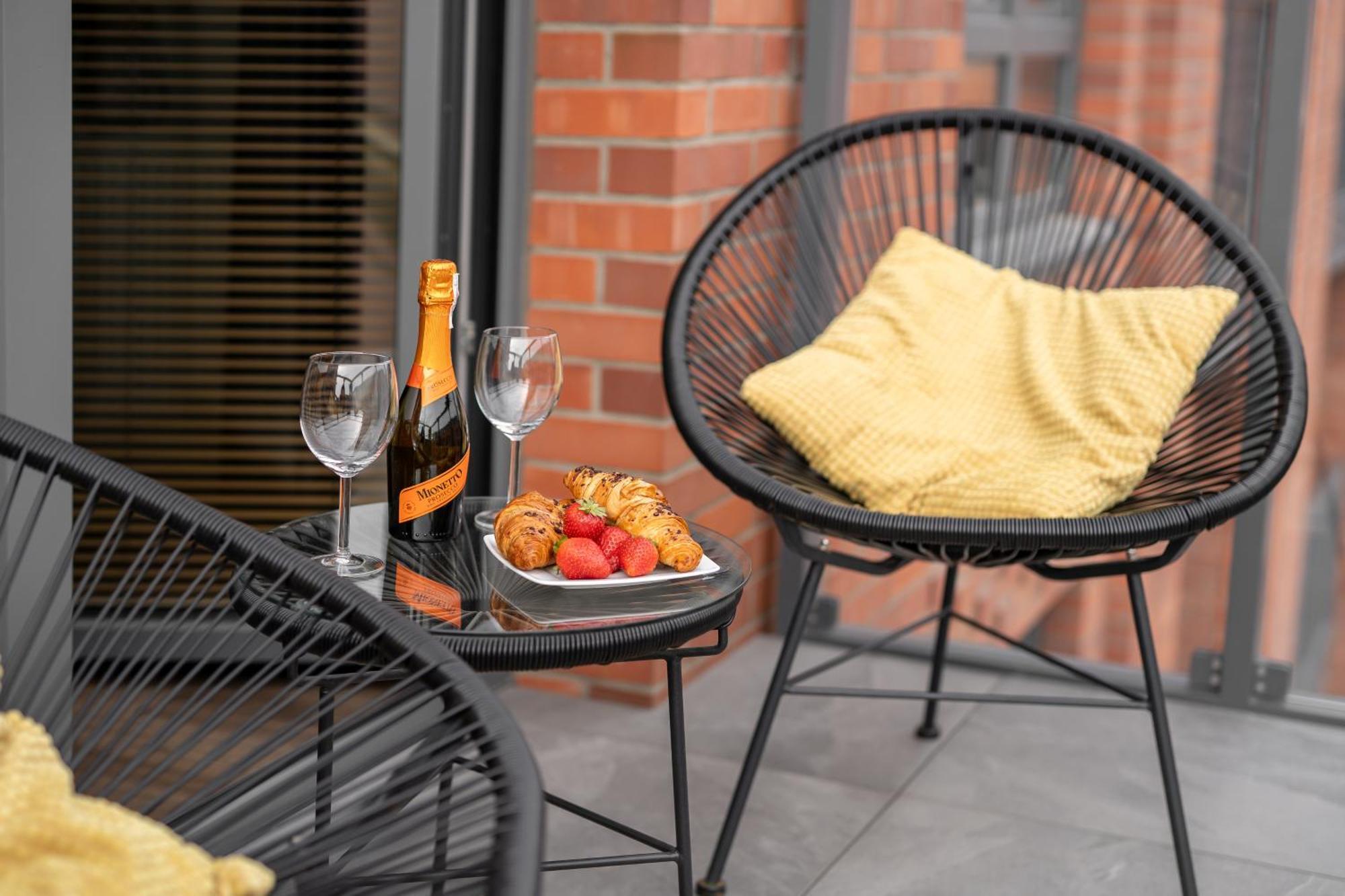 Scala 60D City Center Apartments With Parking By Lion Apartments Gdańsk Exteriör bild