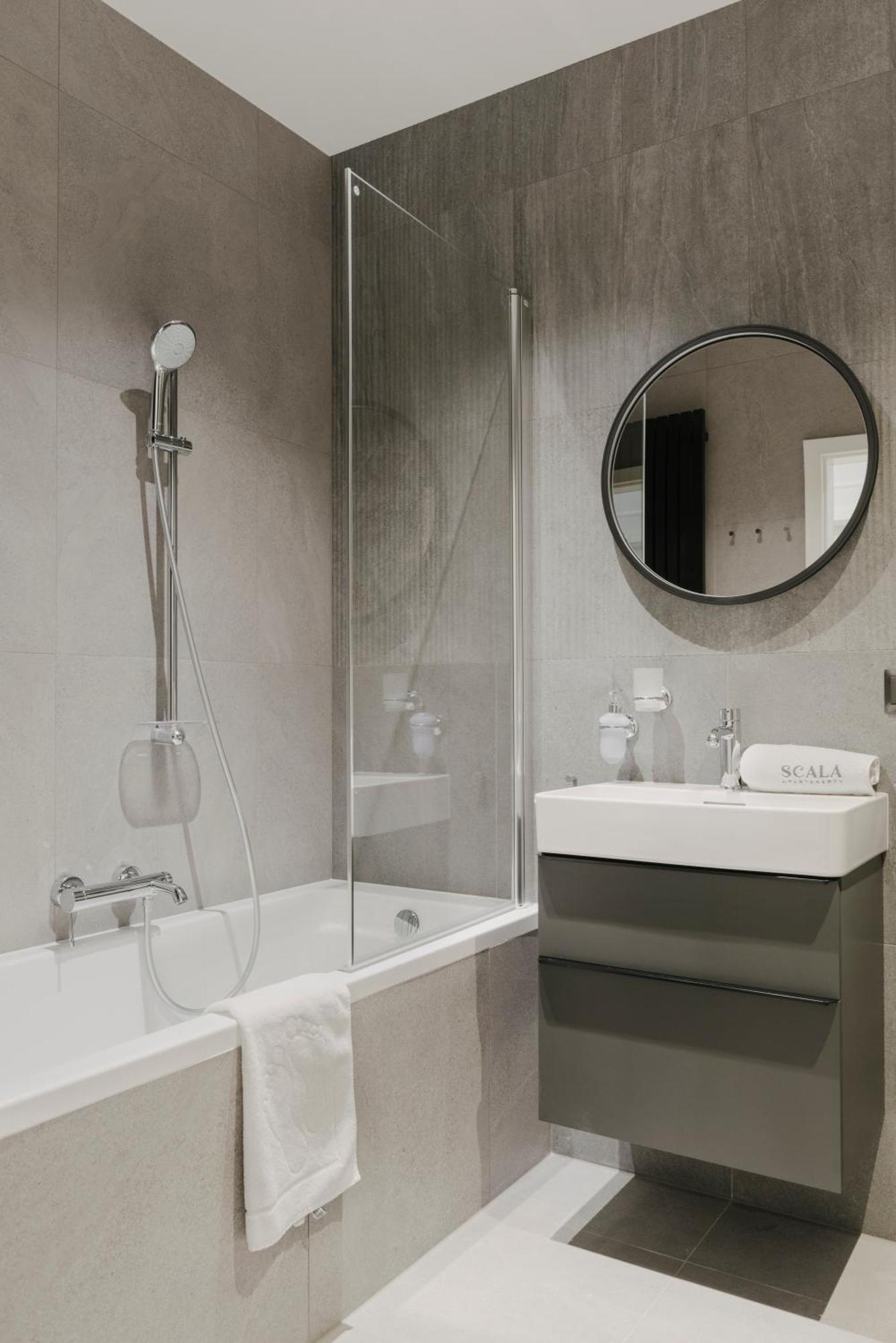Scala 60D City Center Apartments With Parking By Lion Apartments Gdańsk Exteriör bild