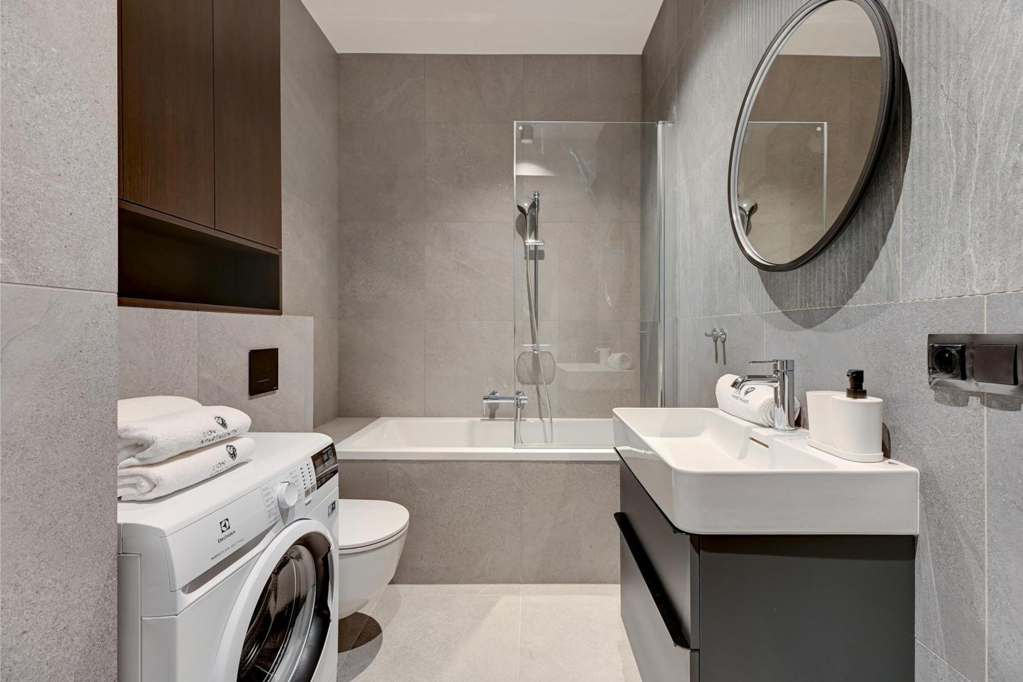 Scala 60D City Center Apartments With Parking By Lion Apartments Gdańsk Exteriör bild